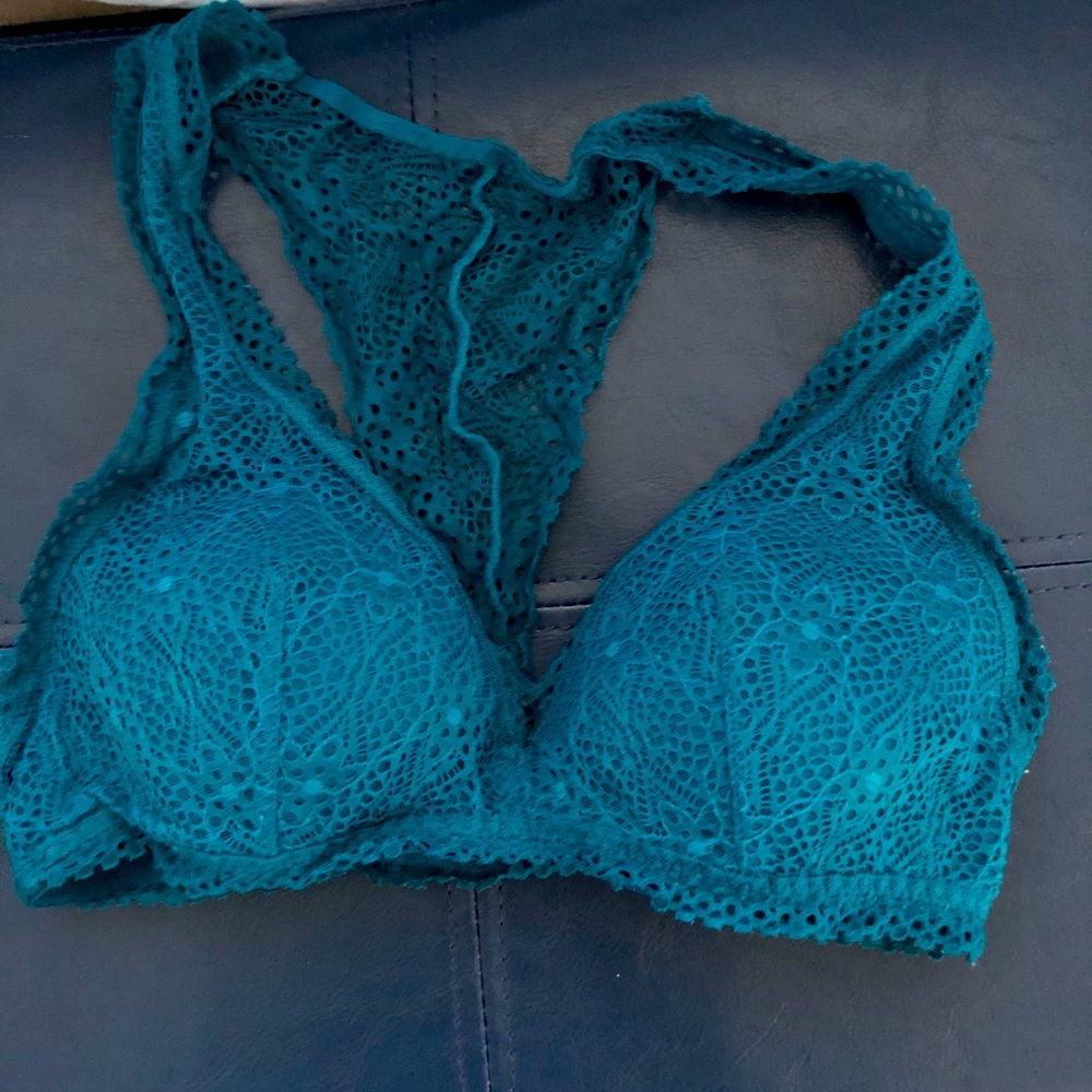 NWOT Victoria’s Secret Teal Lace Bralette